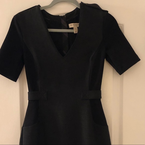 Burberry London (like new) Dark grey & black dress, fits more like a size 2 ) - Picture 6 of 16